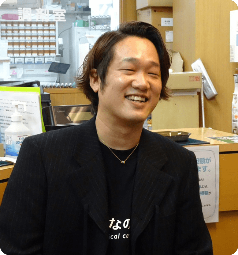 １１薬局代表の顔写真